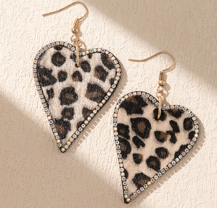1 Pair Elegant Classic Style Streetwear Leopard Plating Inlay Pu Leather Rhinestones Drop Earrings display picture 1
