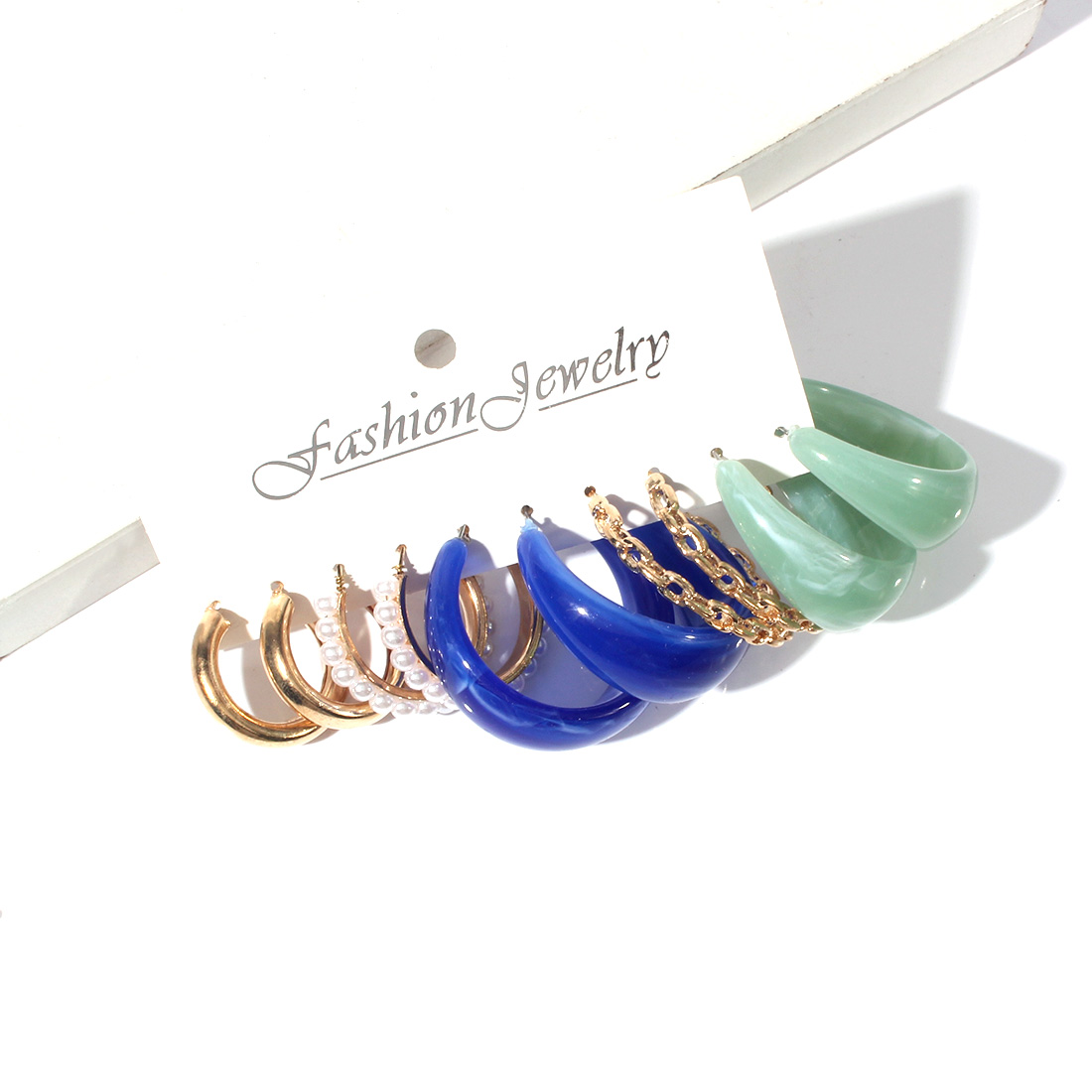 1 Set Simple Style C Shape Alloy Plastic Resin Earrings display picture 1