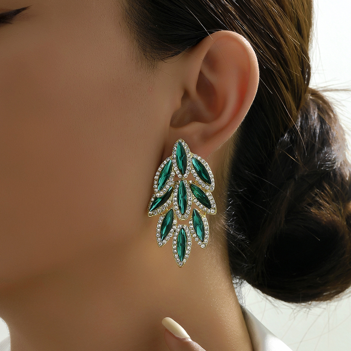 1 Pair Sweet Shiny Leaf Plating Inlay Copper Alloy Zinc Alloy Rhinestones 18K Gold Plated Drop Earrings display picture 18