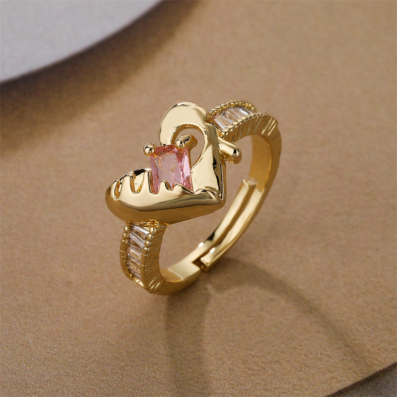 Luxuriös Tragen Herzform Kupfer Vergoldet Zirkon Offener Ring In Masse display picture 5