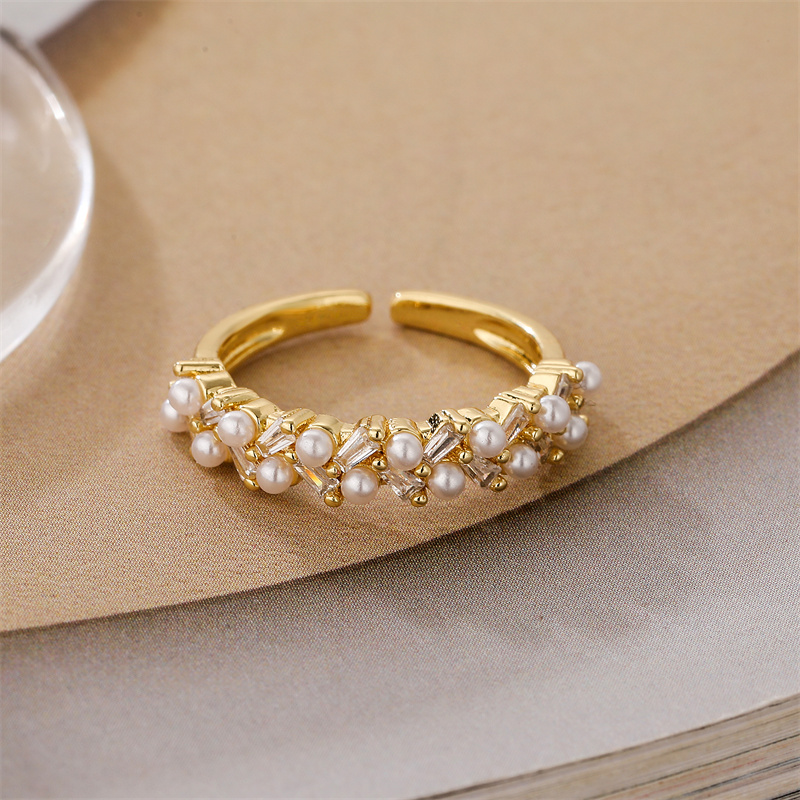 Luxuriös Tragen Herzform Kupfer Vergoldet Zirkon Offener Ring In Masse display picture 6