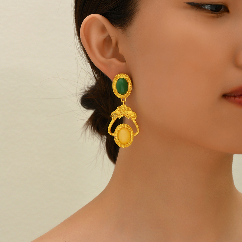 1 Pair Elegant Vintage Style Lady Geometric Alloy Drop Earrings display picture 1