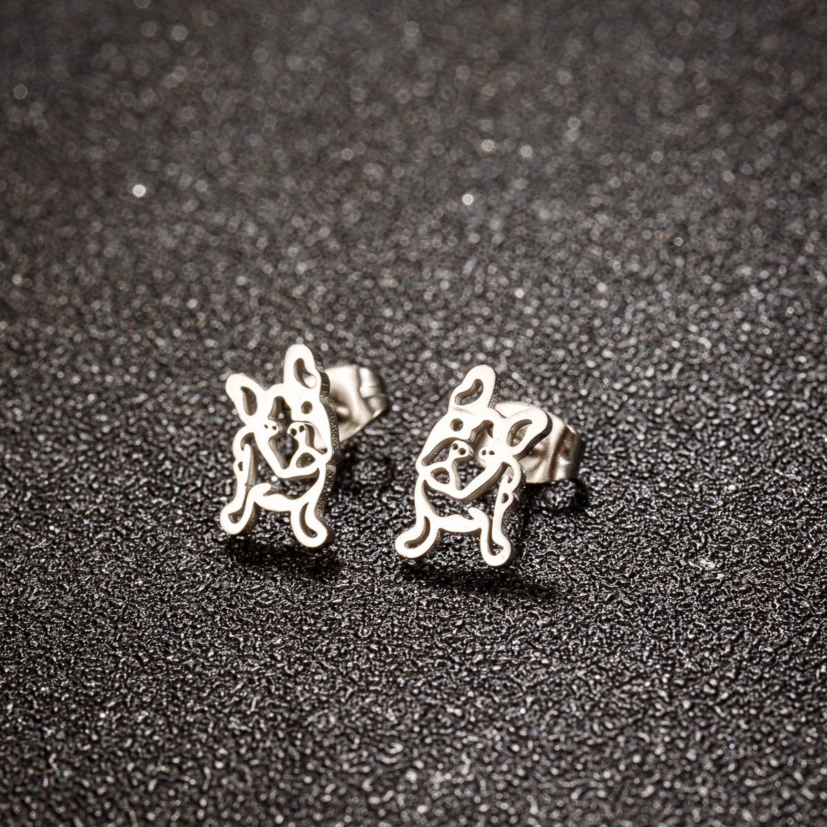 1 Pair Simple Style Animal Hollow Out Stainless Steel 18k Gold Plated Ear Studs display picture 8