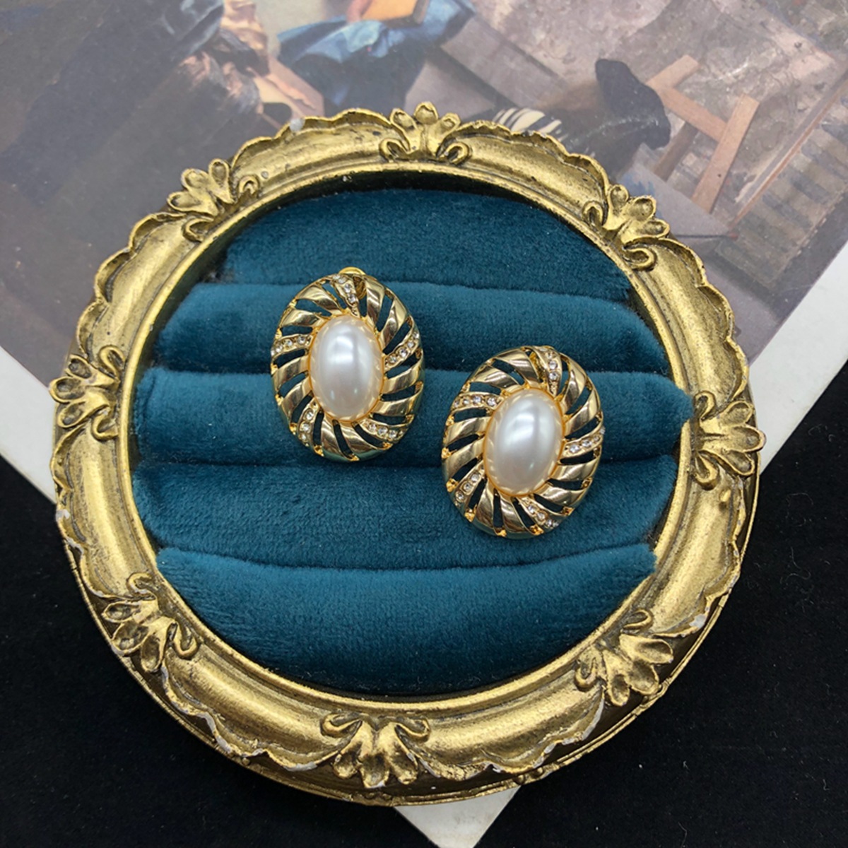 Rétro Ovale Perles Artificielles Alliage De Gros Des Boucles D'oreilles Collier display picture 3