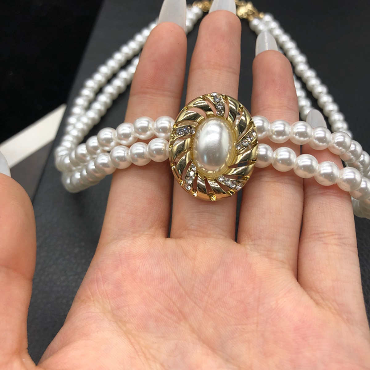Rétro Ovale Perles Artificielles Alliage De Gros Des Boucles D'oreilles Collier display picture 6