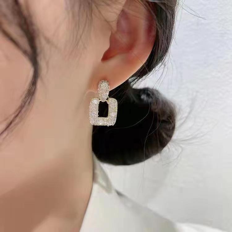1 Pair Lady Modern Style Simple Style Geometric Inlay Copper Zircon Earrings display picture 2