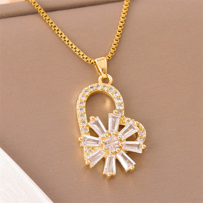 201 Stainless Steel 18K Gold Plated Sweet Enamel Plating Inlay Cross Little Bear Flower Artificial Diamond Pendant Necklace display picture 33