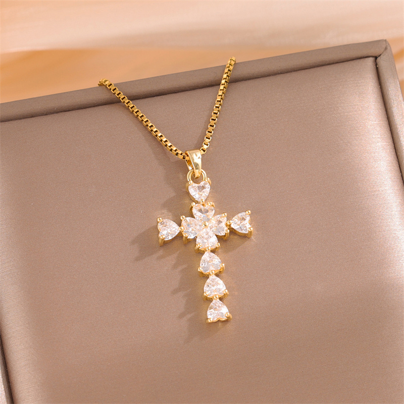 201 Stainless Steel 18K Gold Plated Sweet Enamel Plating Inlay Cross Little Bear Flower Artificial Diamond Pendant Necklace display picture 3
