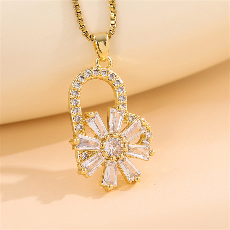 201 Stainless Steel 18K Gold Plated Sweet Enamel Plating Inlay Cross Little Bear Flower Artificial Diamond Pendant Necklace display picture 35