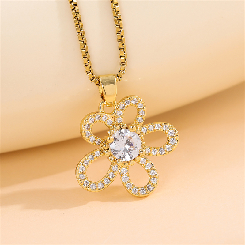 201 Stainless Steel 18K Gold Plated Sweet Enamel Plating Inlay Cross Little Bear Flower Artificial Diamond Pendant Necklace display picture 39
