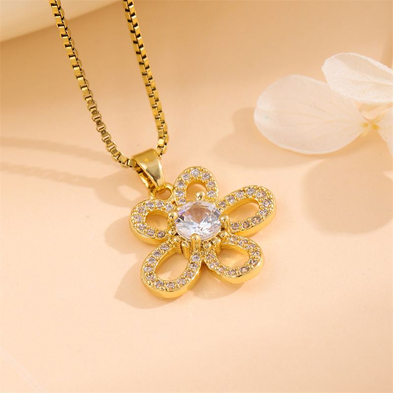 201 Stainless Steel 18K Gold Plated Sweet Enamel Plating Inlay Cross Little Bear Flower Artificial Diamond Pendant Necklace display picture 38