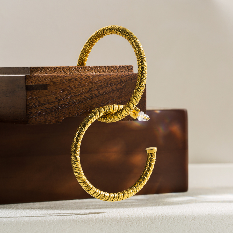 1 Paar Vintage-stil Einfacher Stil C-form Halbkreis Rostfreier Stahl Vergoldet Ohrringe display picture 5