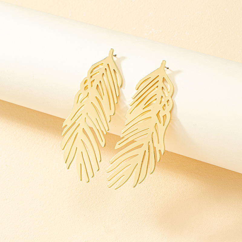 1 Pair Elegant Glam Lady Leaf Plating Hollow Out Alloy 14k Gold Plated Ear Studs display picture 3