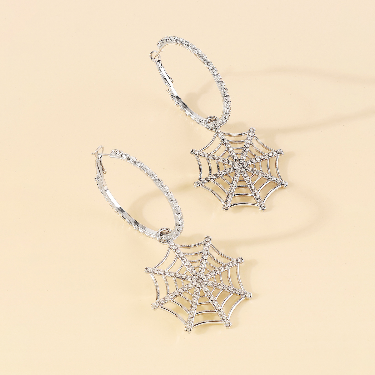 1 Pair Hip-Hop Exaggerated Streetwear Spider Web Hollow Out Inlay Alloy Iron Rhinestones Drop Earrings display picture 9