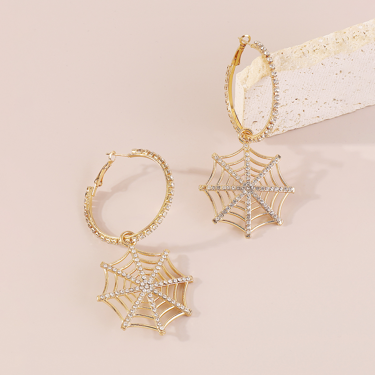 1 Pair Hip-Hop Exaggerated Streetwear Spider Web Hollow Out Inlay Alloy Iron Rhinestones Drop Earrings display picture 8