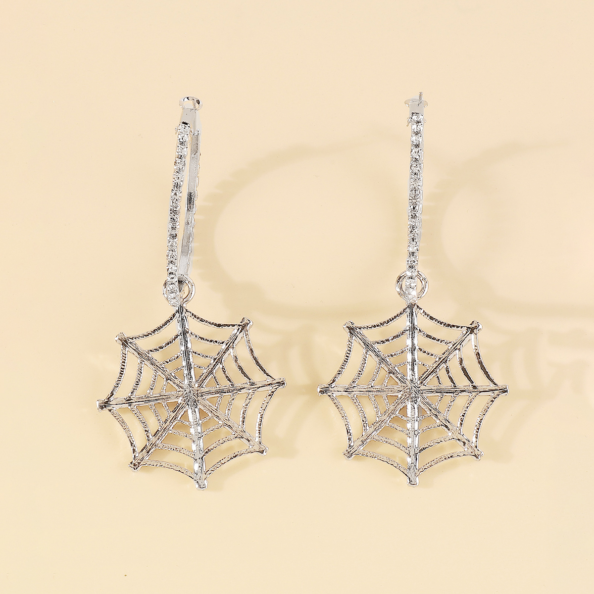 1 Pair Hip-Hop Exaggerated Streetwear Spider Web Hollow Out Inlay Alloy Iron Rhinestones Drop Earrings display picture 10