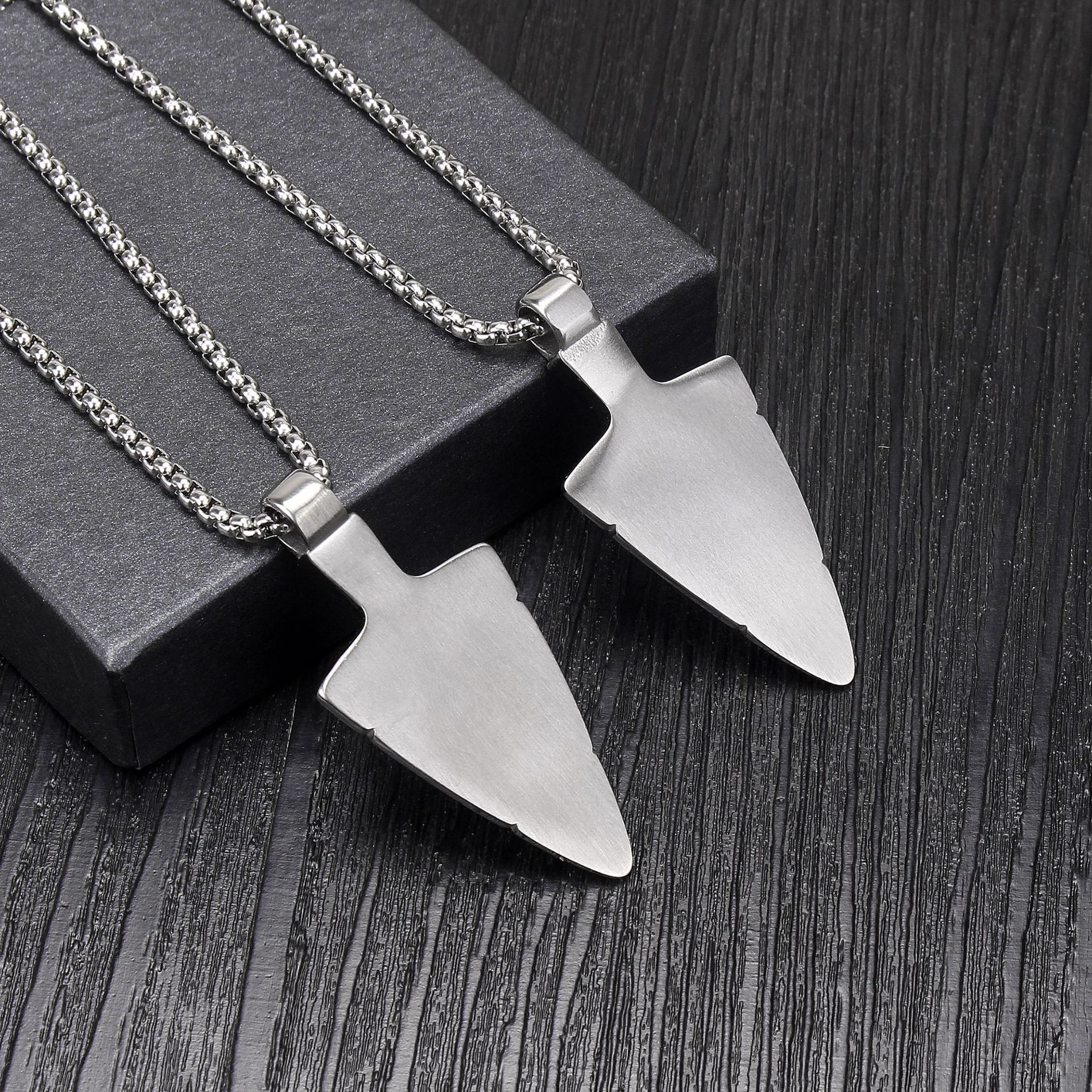 Casual Triangle Paw Print Titanium Steel Polishing Unisex Pendant Necklace display picture 6