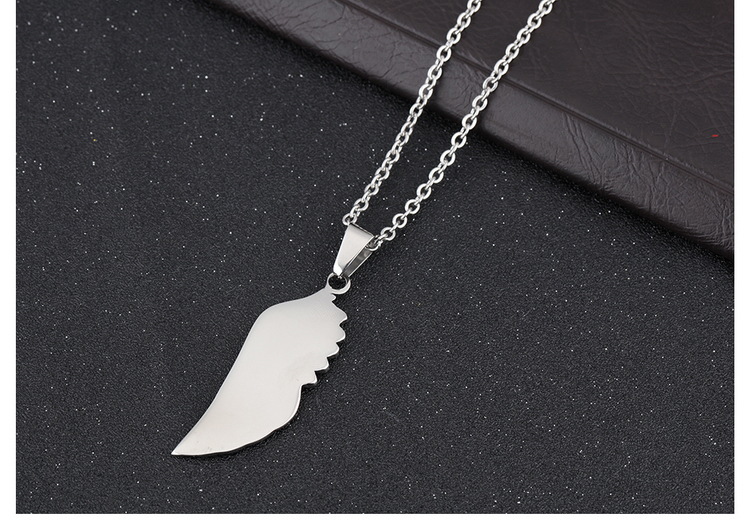 Simple Style Wings Titanium Steel Polishing Men's Pendant Necklace display picture 2