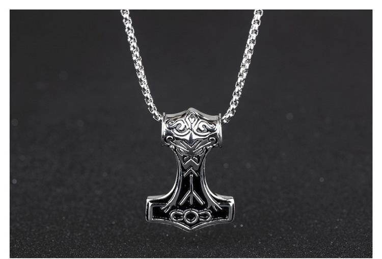 Ig Style Hammer Titanium Steel Plating Men's Necklace display picture 1
