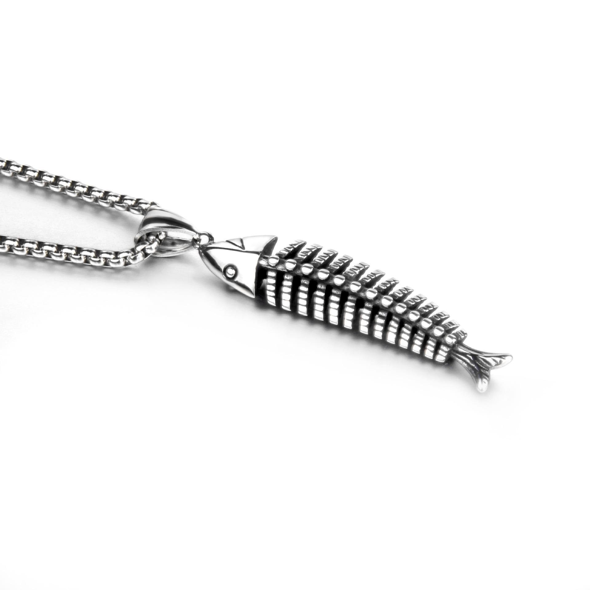 Retro Fish Bone Titanium Steel Plating Men's Pendant Necklace display picture 1