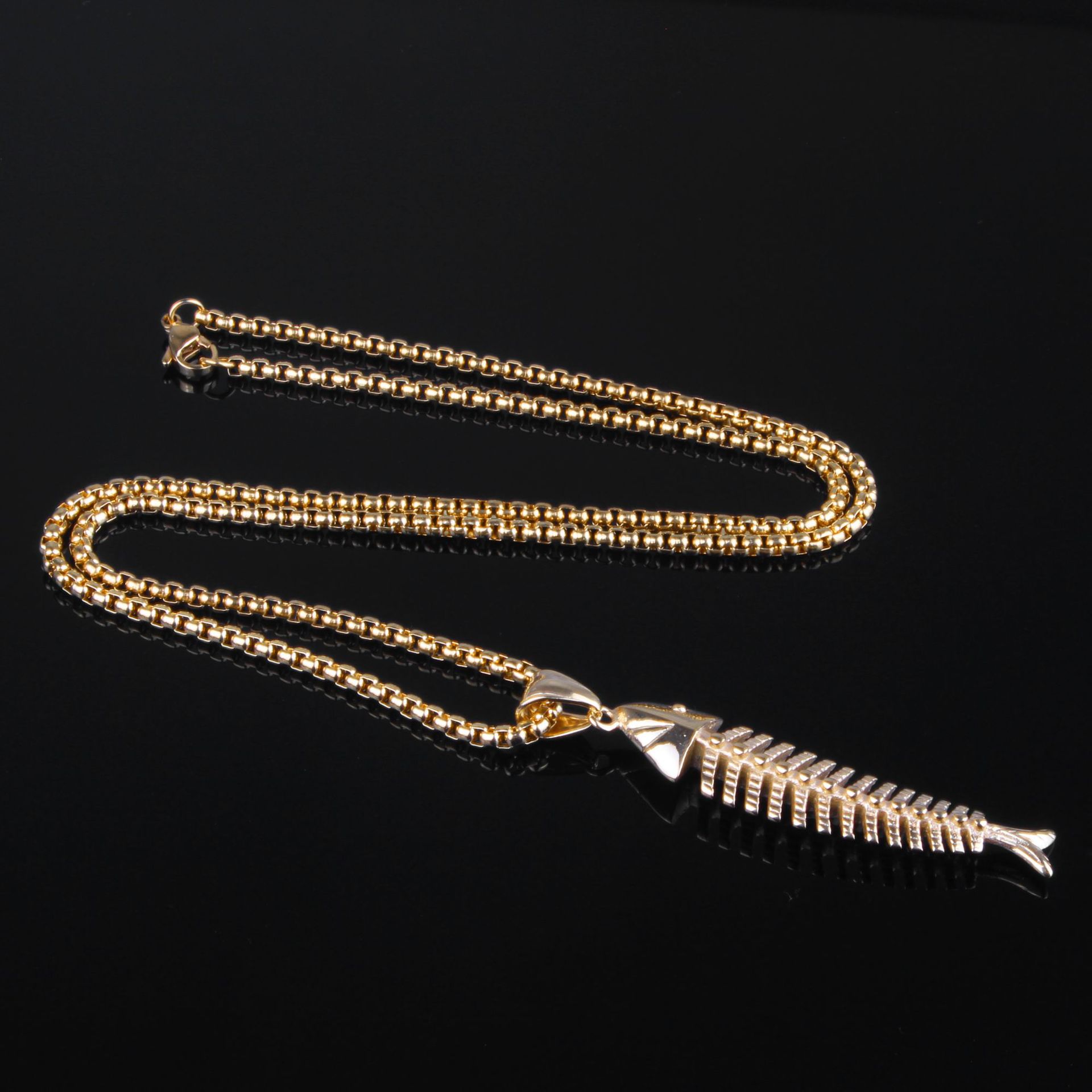Retro Fish Bone Titanium Steel Plating Men's Pendant Necklace display picture 7