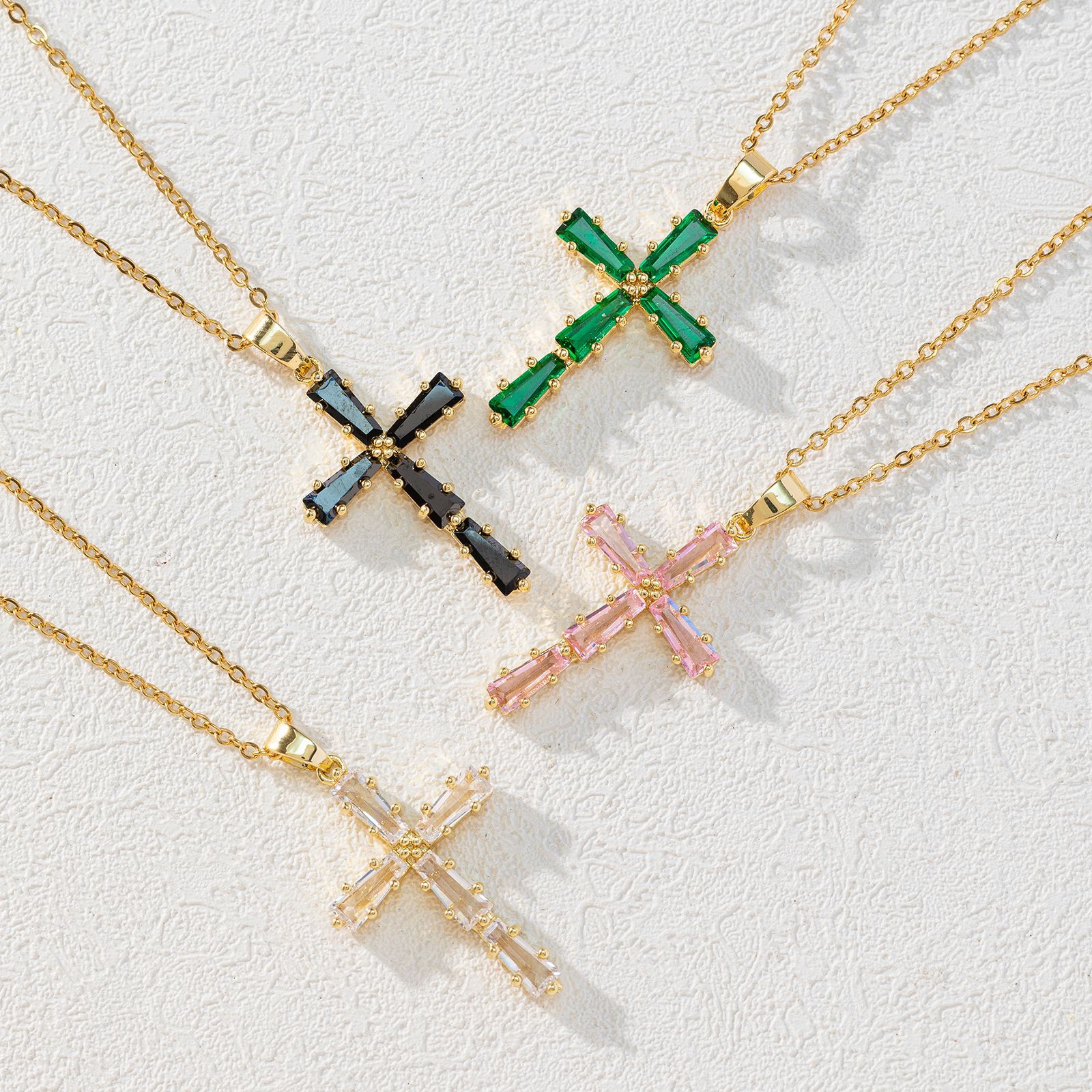Simple Style Cross Copper Plating Inlay Artificial Crystal Pendant Necklace display picture 1