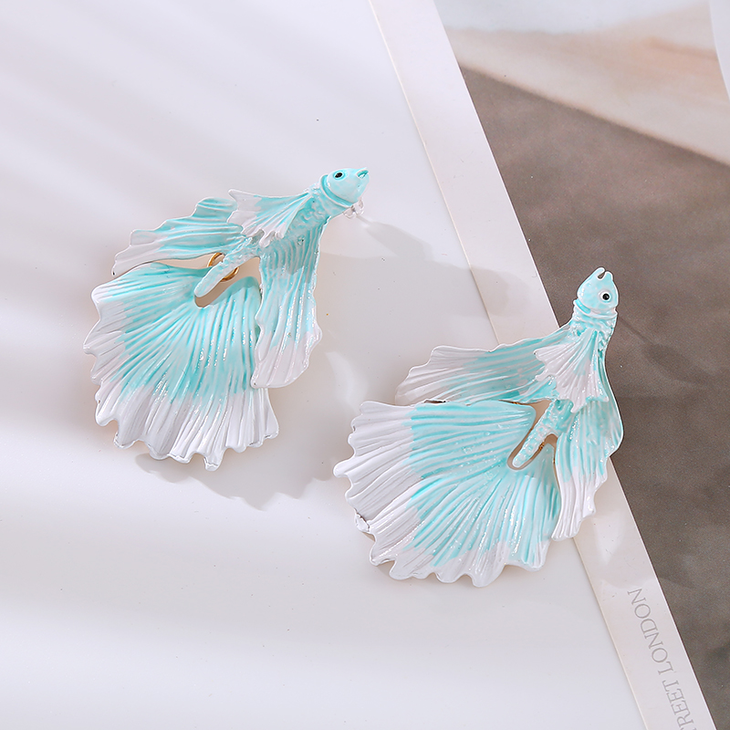 1 Pair Elegant Fish Alloy Drop Earrings display picture 3