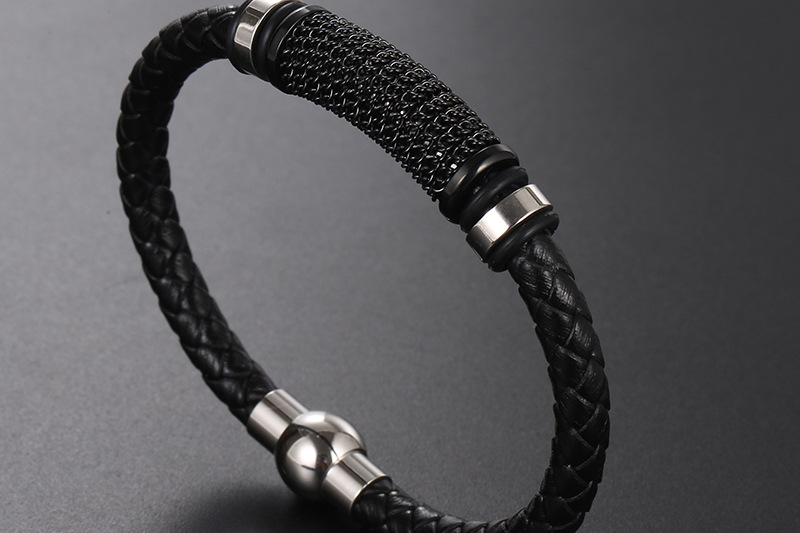 Simple Style Solid Color Titanium Steel Men's Bracelets display picture 4