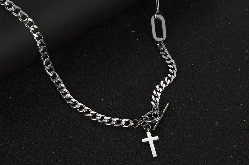 Hip-hop Retro Cross Titanium Steel Toggle Pendant Necklace display picture 4