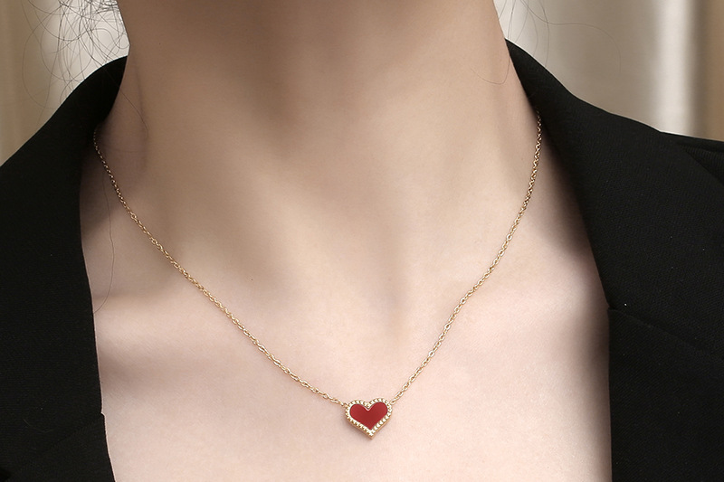 Simple Style Heart Shape Titanium Steel Gold Plated Pendant Necklace In Bulk display picture 2