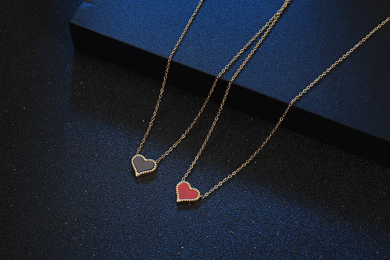 Simple Style Heart Shape Titanium Steel Gold Plated Pendant Necklace In Bulk display picture 3