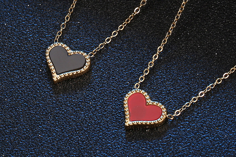 Simple Style Heart Shape Titanium Steel Gold Plated Pendant Necklace In Bulk display picture 4