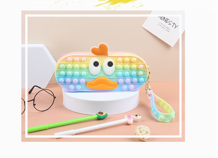 Cute Duck Silicone Student Stationery Pen Case display picture 1