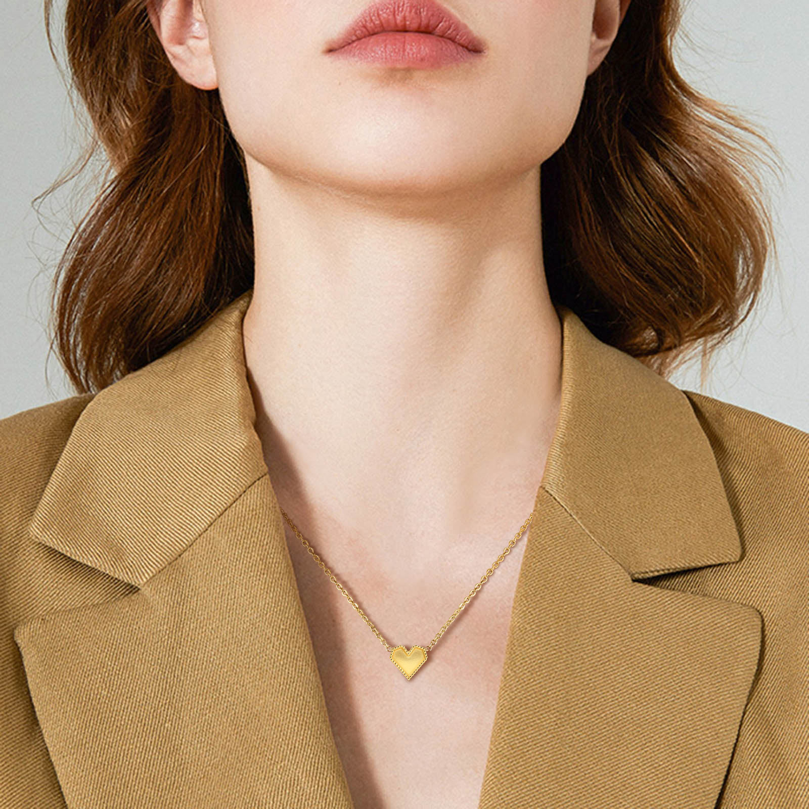 201 Edelstahl Vergoldet Einfacher Stil Herzform Halskette Mit Anhänger display picture 4