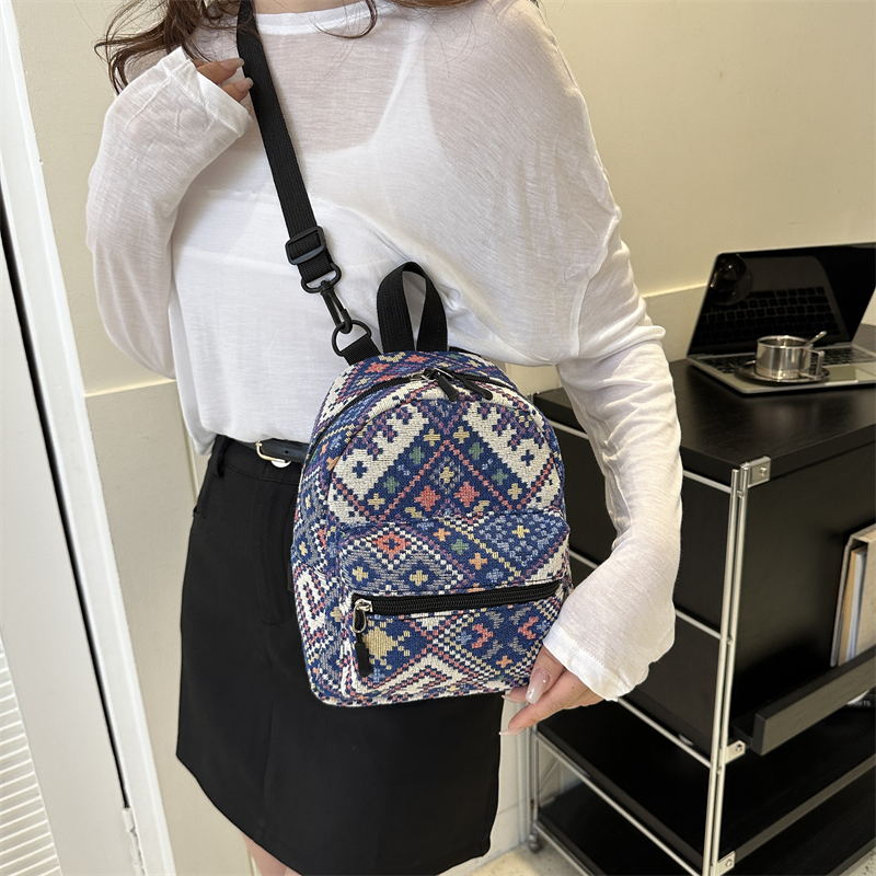 Ethnic Fashion Ladies Niche Design Backpack display picture 1