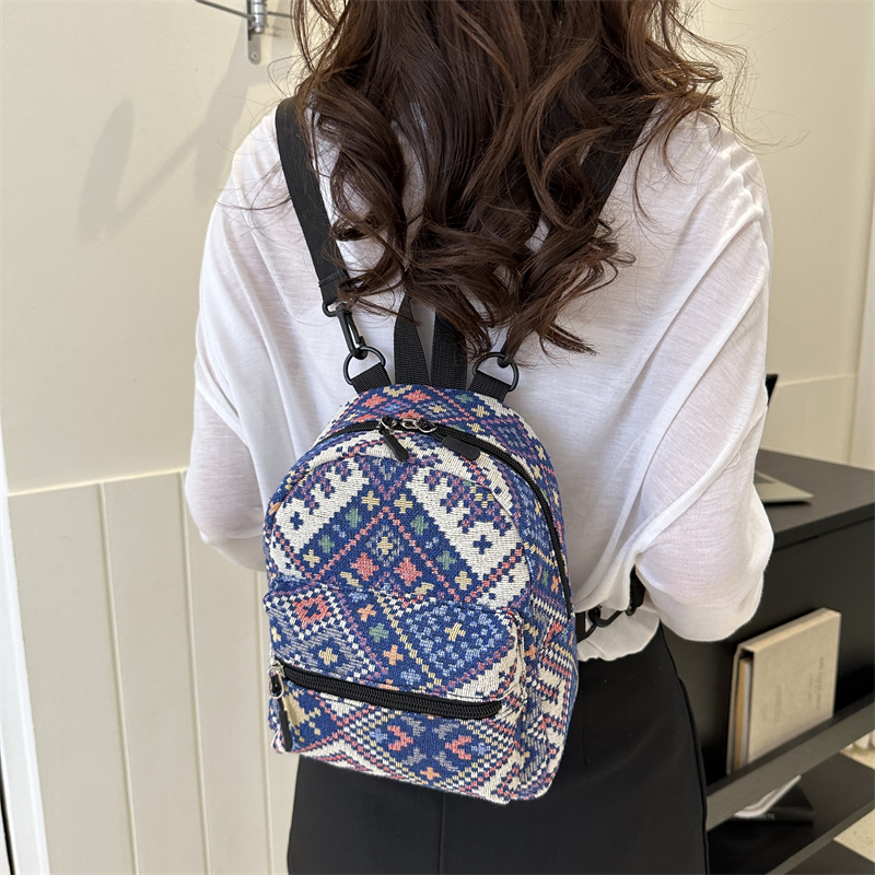 Ethnic Fashion Ladies Niche Design Backpack display picture 2