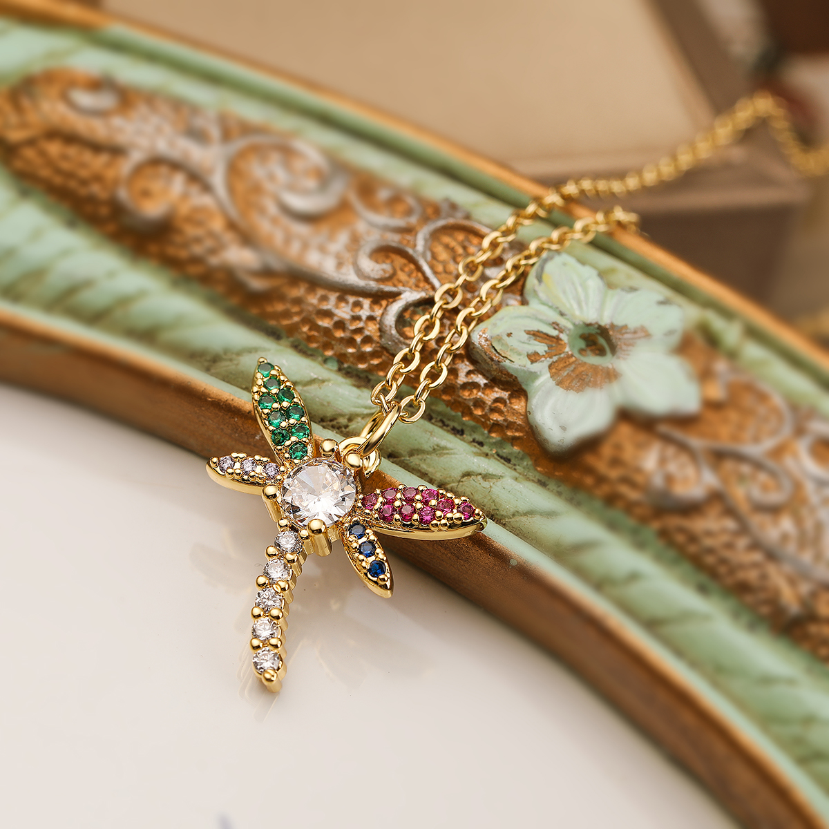 Einfacher Stil Libelle Kupfer Überzug Inlay Zirkon 18 Karat Vergoldet Halskette Mit Anhänger display picture 5