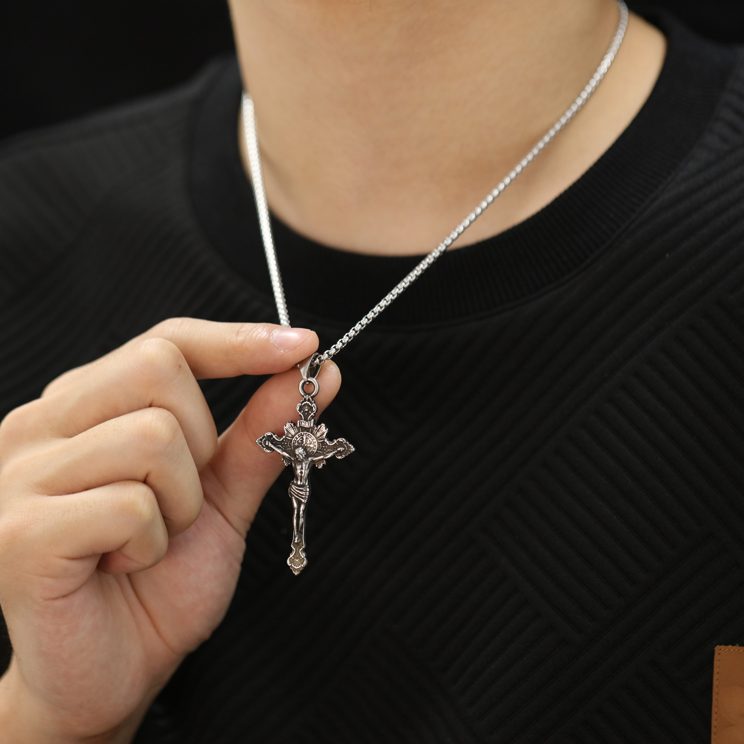 Hip-Hop Vintage Style Cross 304 Stainless Steel Men'S Pendant Necklace display picture 1