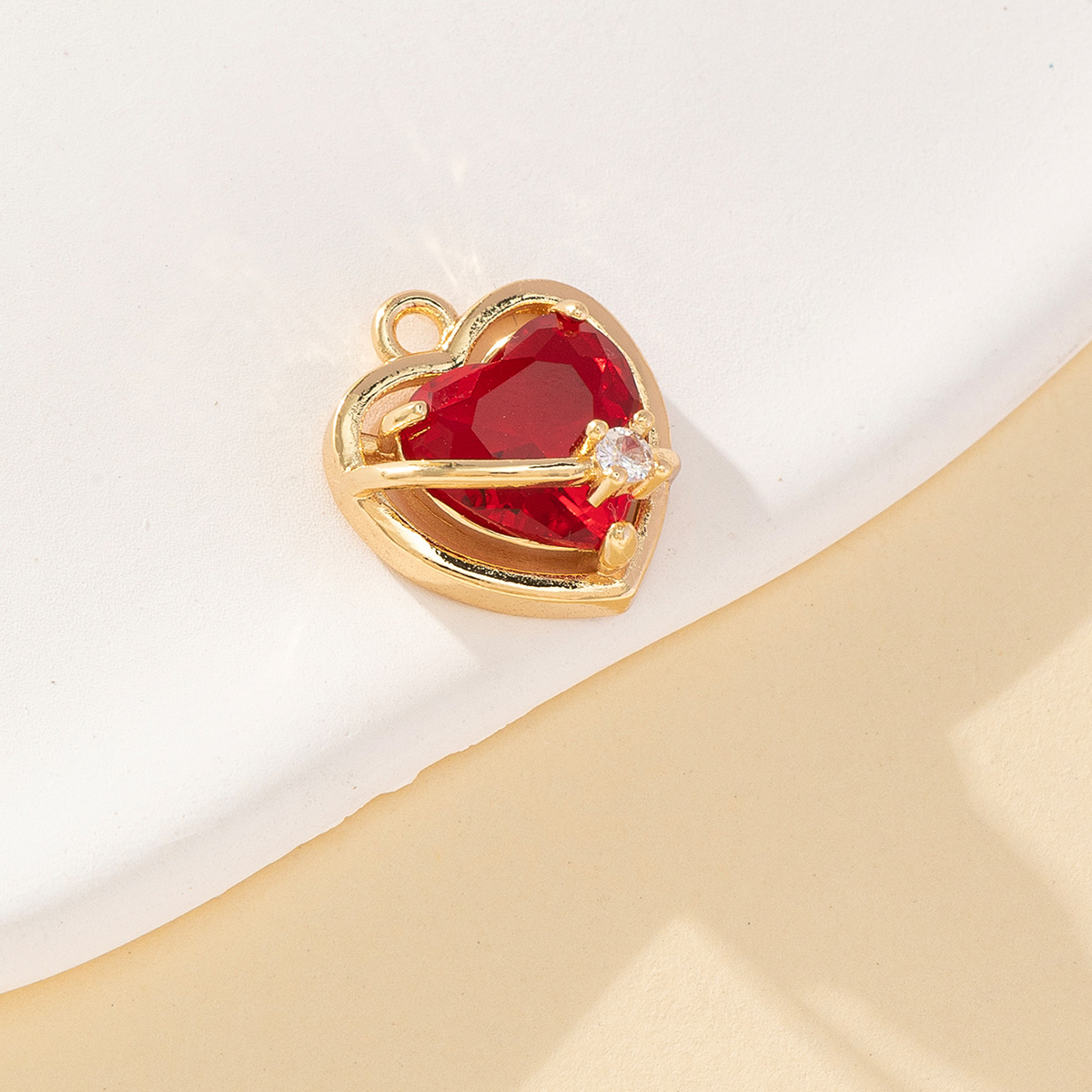 Princess Luxurious Shiny Heart Shape Glass Stone Alloy Wholesale Charms display picture 3