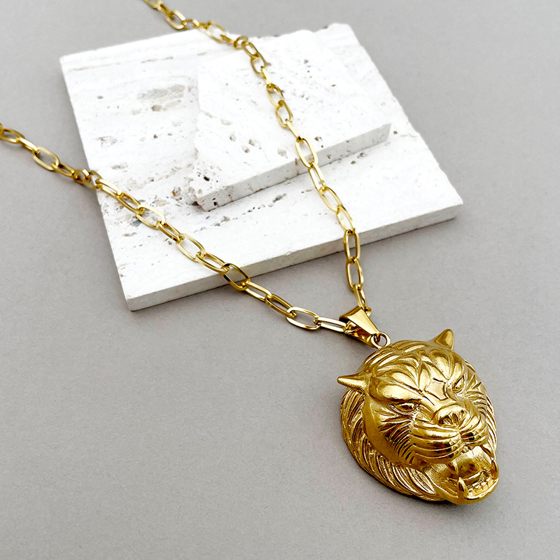 304 Stainless Steel Gold Plated Casual Cool Style Polishing Plating Lion Pendant Necklace Long Necklace display picture 1