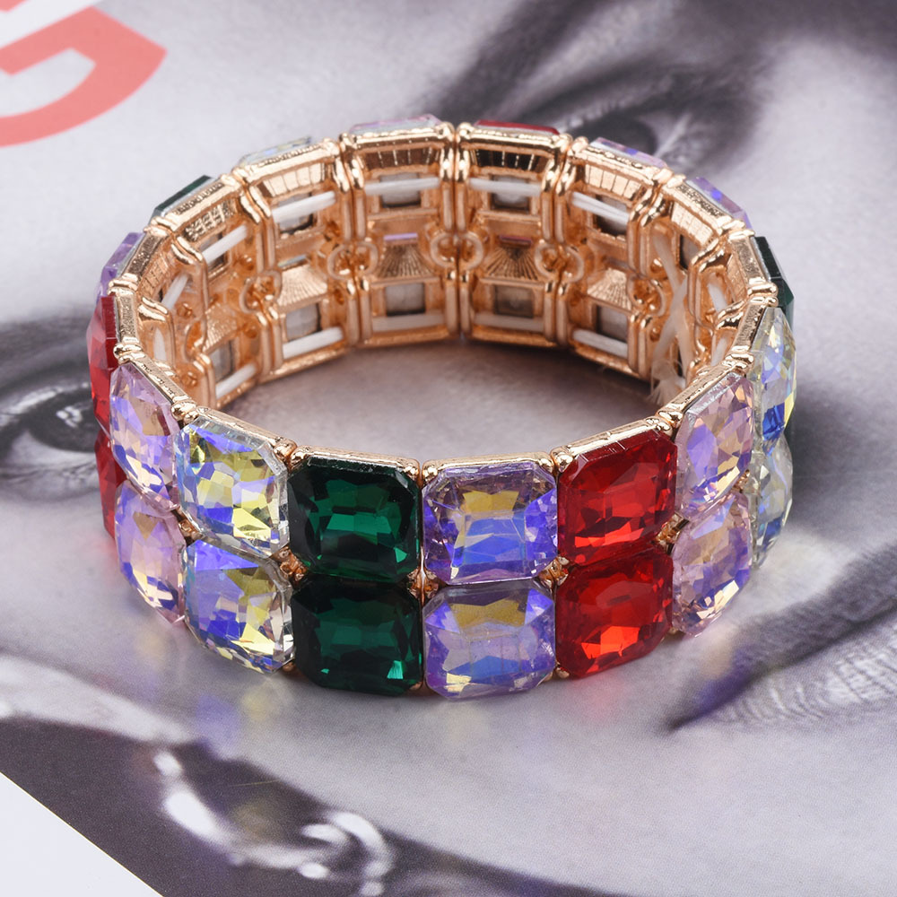 Retro Geometric Alloy Plating Inlay Zircon Women's Bracelets display picture 3