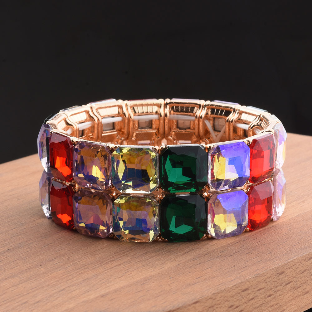 Retro Geometric Alloy Plating Inlay Zircon Women's Bracelets display picture 5