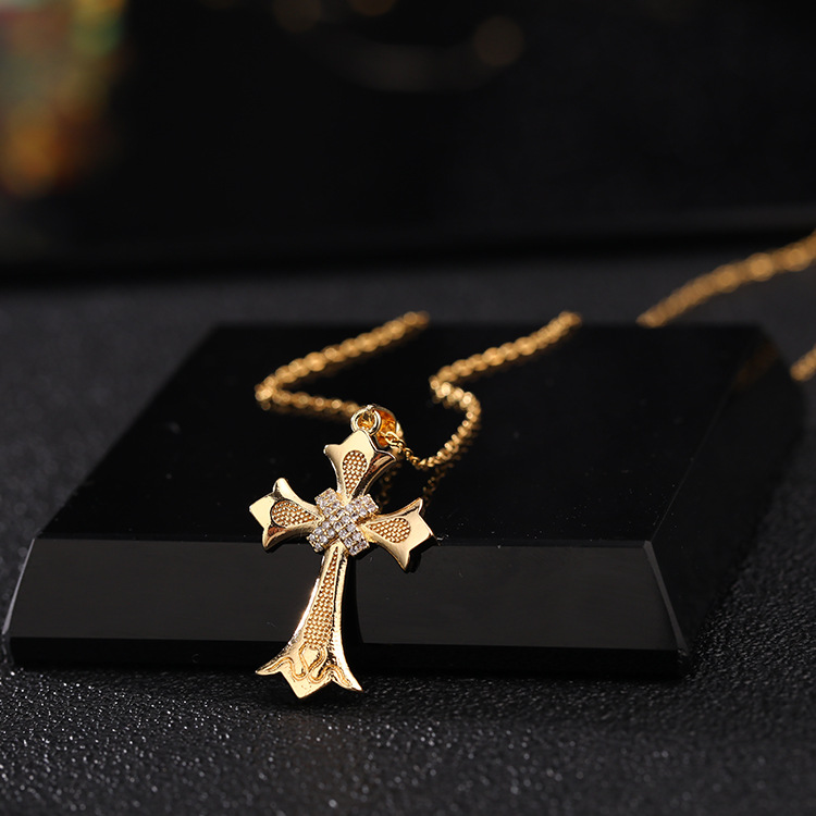 Basic Modern Style Cross Copper Plating Inlay Zircon Pendant Necklace display picture 7
