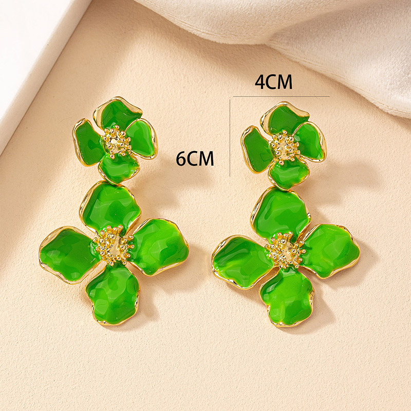 1 Pair Retro Lady Flower Enamel Plating Alloy 14k Gold Plated Drop Earrings display picture 4