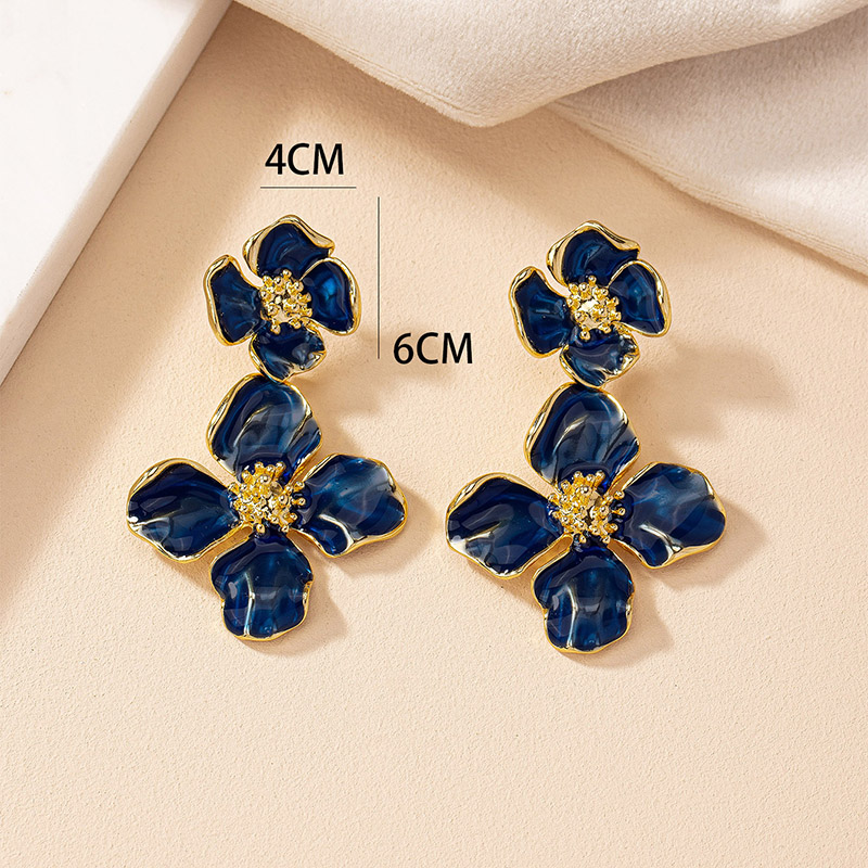 1 Pair Retro Lady Flower Enamel Plating Alloy 14k Gold Plated Drop Earrings display picture 8