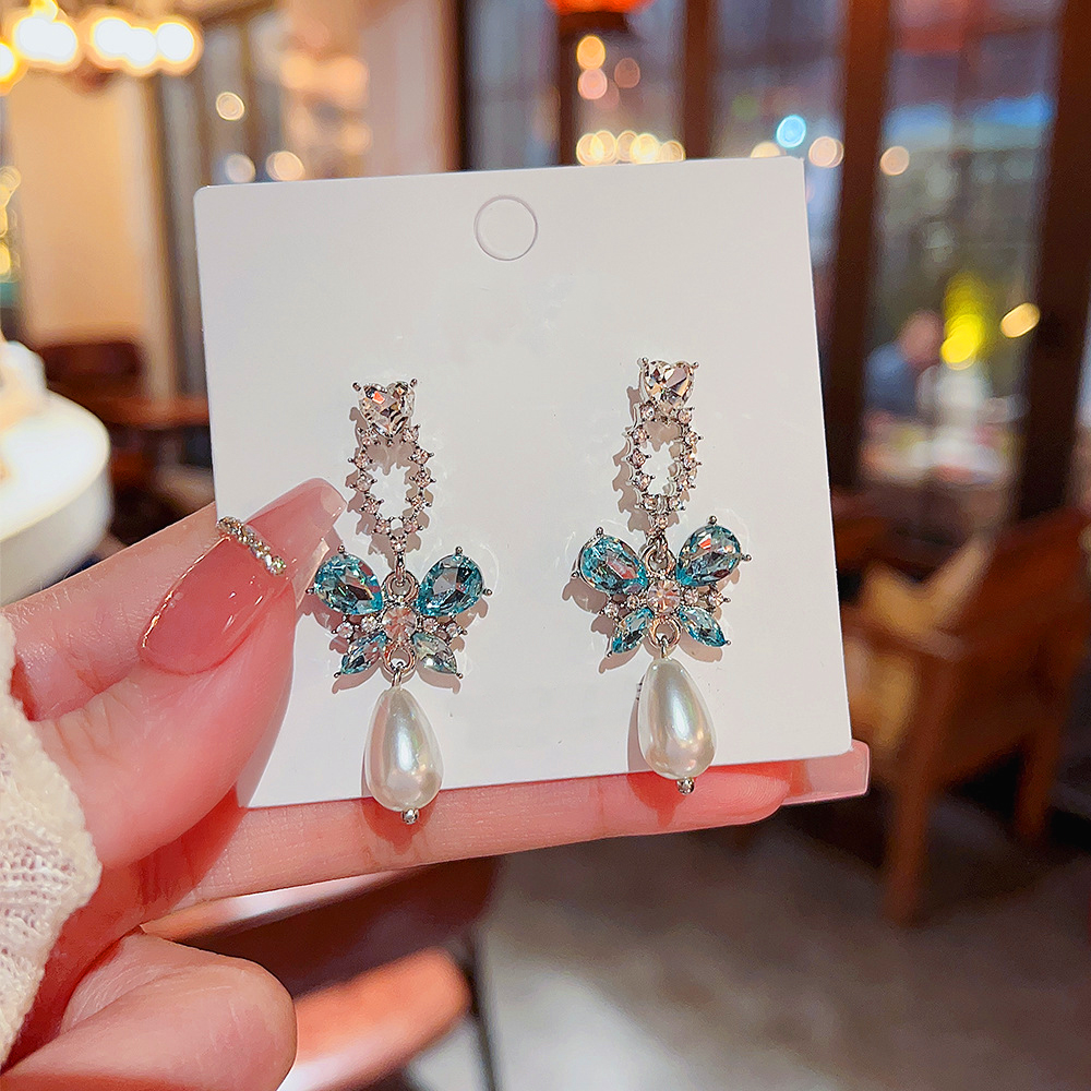1 Pair Sweet Korean Style Butterfly Inlay Alloy Zircon Drop Earrings display picture 2