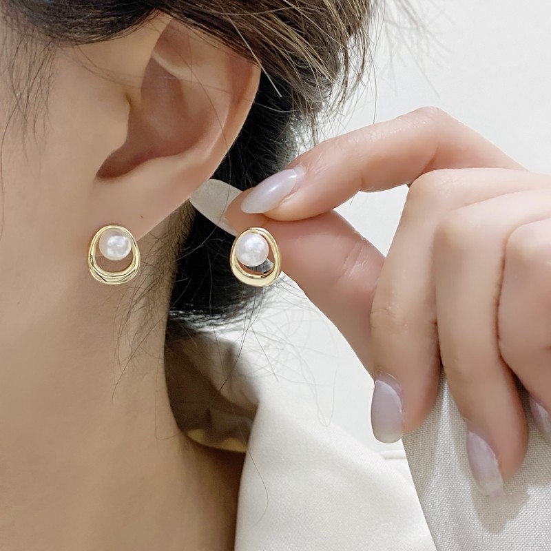 1 Pair Ig Style Korean Style Oval Imitation Pearl Alloy Gold Plated Ear Studs display picture 2