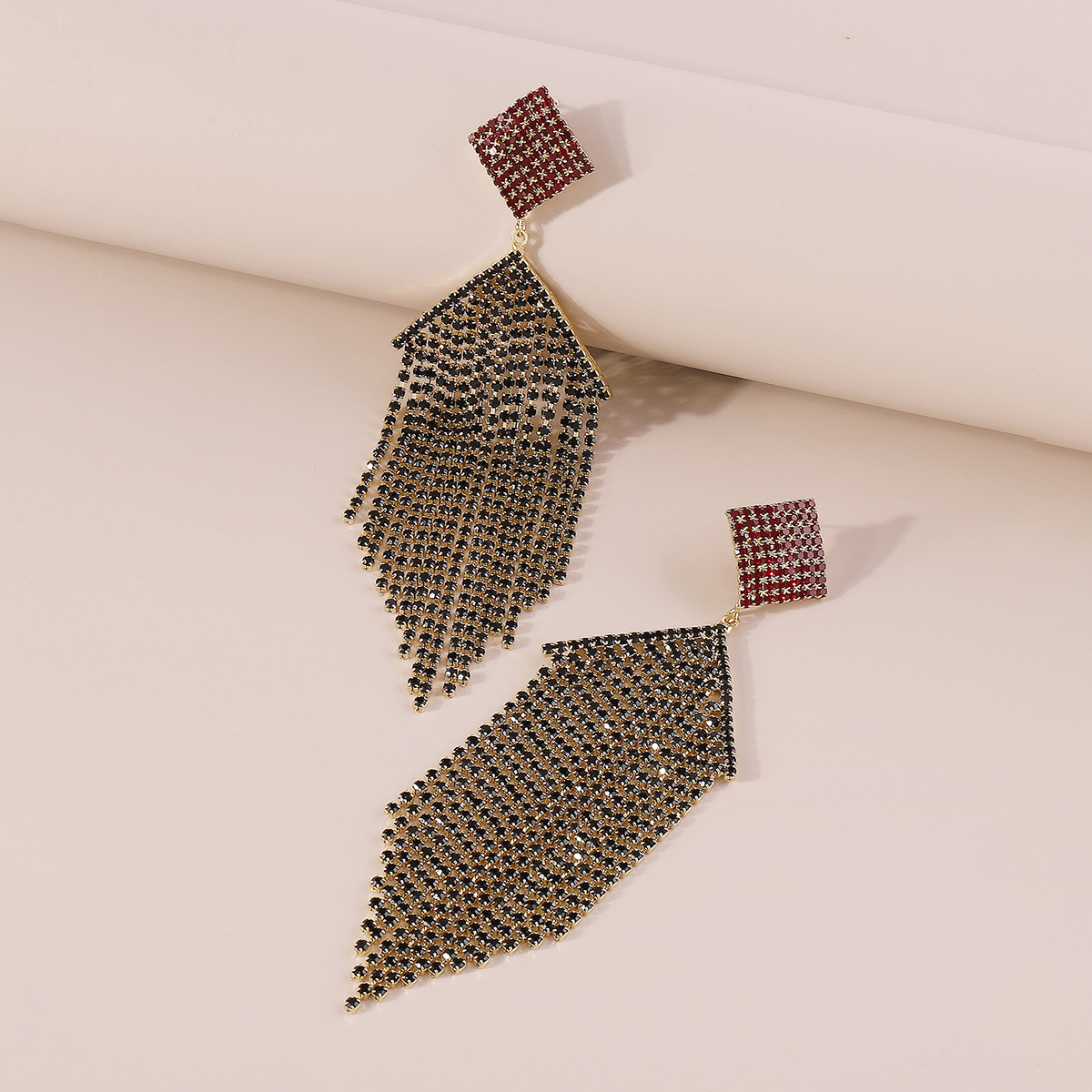 1 Pair Shiny Square Tassel Inlay Alloy Rhinestones Drop Earrings display picture 7