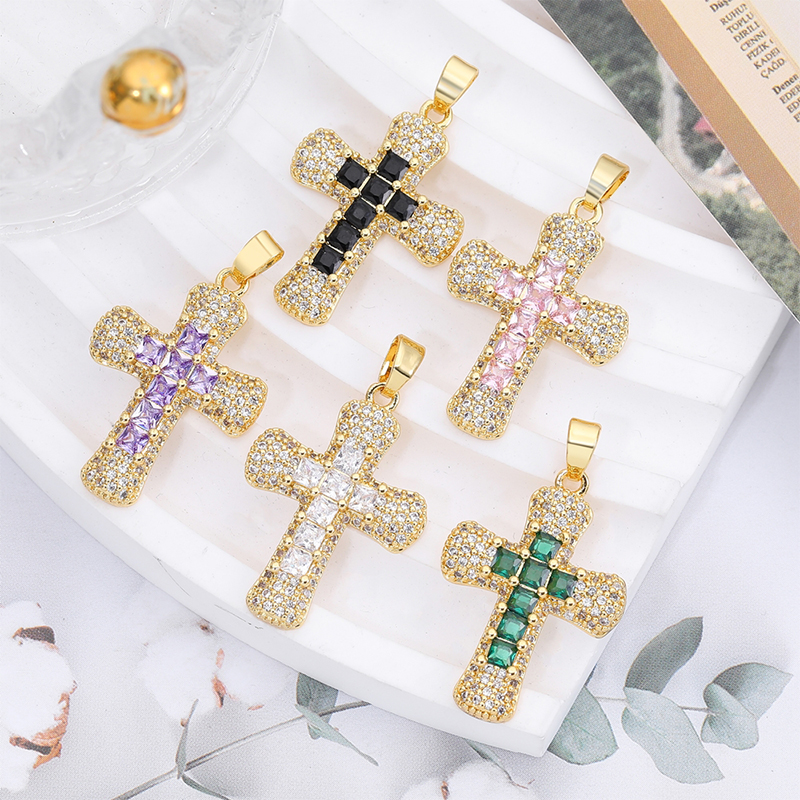 Classic Style Cross 18k Gold Plated Zircon Copper Wholesale Jewelry Accessories display picture 3