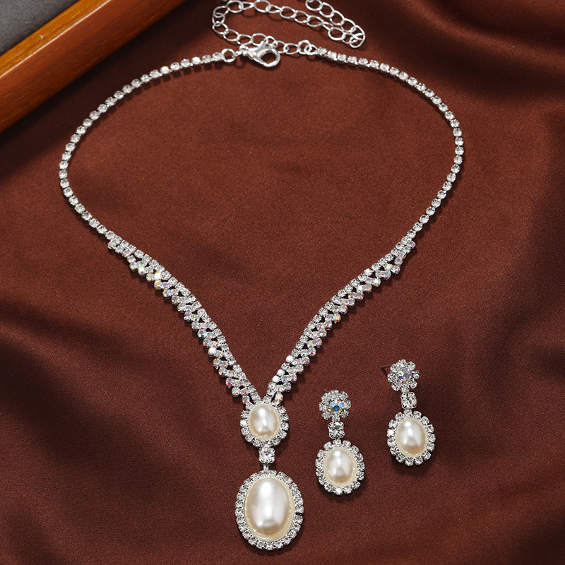 Élégant Mariage De Mariée Couleur Unie Fleur Alliage Incruster Perles Artificielles Diamant Artificiel Femmes Ensemble De Bijoux display picture 7